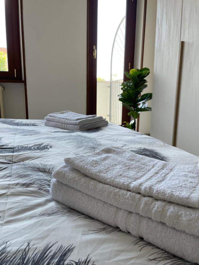 A Due Passi Dal Castello - Appartamento Con Vista Bracciano Kültér fotó